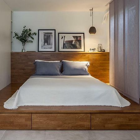 Unique Semi-Basement Stay At The Foot Of The Acropolis Афины Экстерьер фото