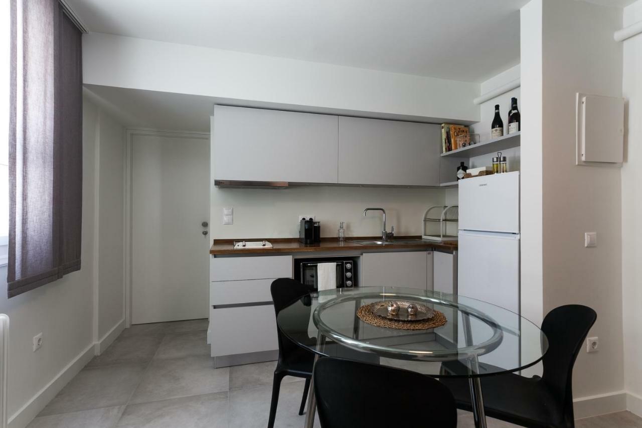 Unique Semi-Basement Stay At The Foot Of The Acropolis Афины Экстерьер фото