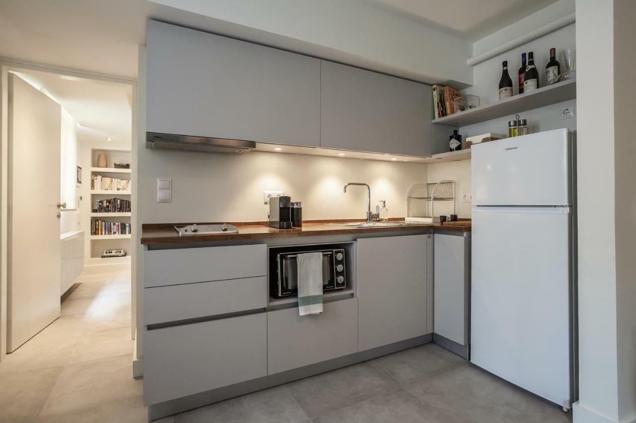 Unique Semi-Basement Stay At The Foot Of The Acropolis Афины Экстерьер фото